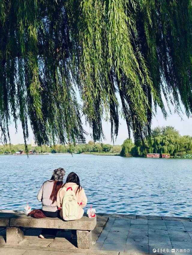 晴朗的秋天，必逛大明湖