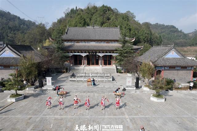 跟着《乌蒙深处》游乌蒙