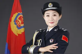 从“笔杆子”到“猎狐者”：一场蜕变与坚守 丨 新警察故事图片