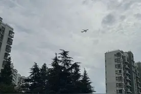 “为了睡觉而抗争”：一座“睡城”与虹桥机场的噪音纠葛图片