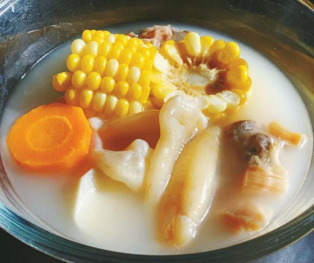 玉米花胶煲汤 玉米花胶煲汤怎么煲