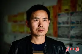 两人是村民眼中的模范夫妻：丈夫深夜还在为生活奔波，妻子家中亮着灯彻夜等候图片