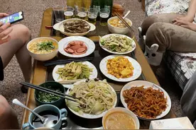 疫情下西安合租房里的年轻人：在同一屋檐下抱团取暖图片