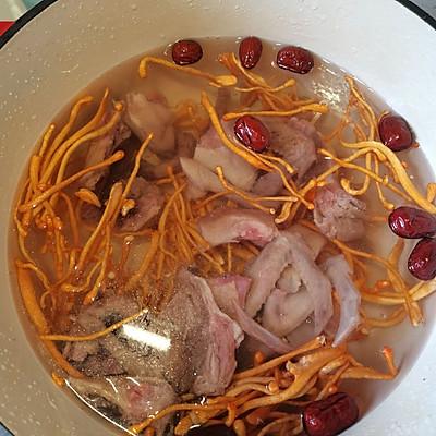 花胶可以炖鸽子吗 2026年花胶炖鸽子的功效和作用 花胶可以炖鸽子吗 2026年花胶炖鸽子的功效和作用