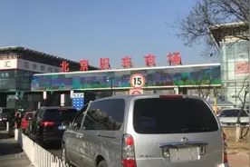 旧车市场「冰火两重天」：二手车为何卖不上高价了？图片