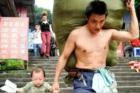 重庆最火“棒棒”“扛”出市中心一套房，成名后拒做网红：靠力气赚钱才踏实图片