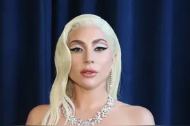 Lady GaGa仙美现身SAG红毯 与莱德利·库珀重聚图片