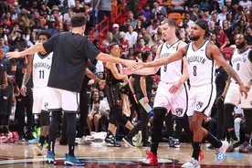 杜兰特：我们经常同时摆上3个不到1米9的后卫 但他们尽了最大努力图片