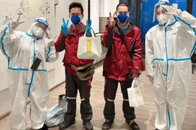 三千京东快递小哥支援上海，他们住宿这样安排→图片