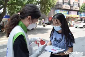 有爱！广州学生制作2000份手抄报，向抗疫一线工作者致敬图片