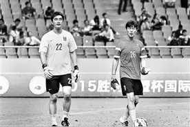 前“国门”区楚良加盟国家女足教练组图片