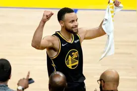 魔术师：如果库里再夺冠将是历史前四球员图片