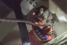 为玩“躲猫猫”，云南俩“熊孩子”掉进电梯井图片