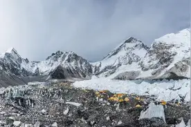 保护冰川，尼泊尔珠峰大本营或要搬迁图片