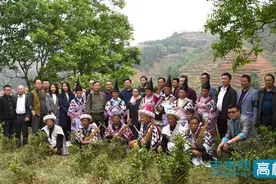 贵州民族大学校友何兴发：聚力产教融合 为乡村振兴培育“永久牌”人才图片