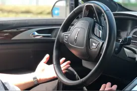 国内自动驾驶上路首次“有法可依”明确事故责任图片