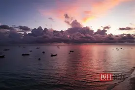 疫情下被困涠洲岛的人们：有人吃了一个月泡面，第一顿海鲜是客栈老板请的图片