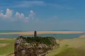 鄱阳湖水位下降 湖口鞋山水域现湖底草原图片