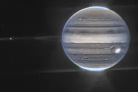 韦伯望远镜传来最新木星影像：巨大红斑规模足以吞噬地球图片