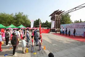 和谐邻里健步走活动走进通州潞城图片