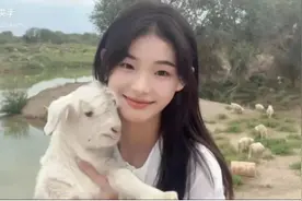 8分钟宰一只羊的00后女孩：放羊比上班自由，粉丝90%是男性，有直播卖羊肉的想法图片
