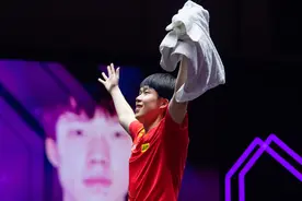 （体育）乒乓球——WTT澳门冠军赛：王楚钦男单夺冠图片