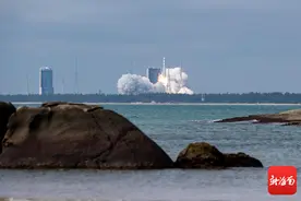 原创组图 | 直击天舟五号货运飞船发射升空瞬间图片