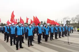 守护一江碧水，汨罗5600余名志愿者参与岳阳净滩行动图片