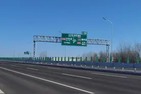 大兴机场北线高速全线贯通运营，西延段“直通”京雄高速图片