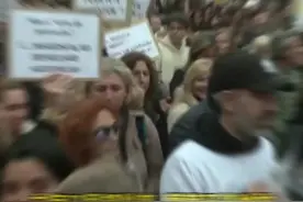 葡萄牙数万教师上街抗议 要求涨工资！图片