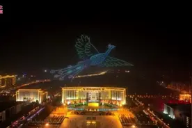 视频丨滕州：千架无人机云端贺新春图片