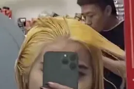 “不敢回家过年！”女子花9小时染发，结果翻车了，网友：深深共鸣！图片