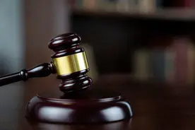 15岁职高生持水果刀刺死室友获刑14年 法院：依法不能判处10年以下的刑罚图片