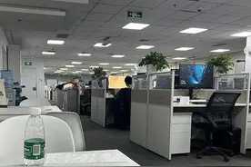 提现日期一拖再拖，深陷资金困局的哗啦啦能否继续帮餐饮商家收钱？图片