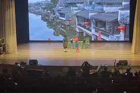赏锡剧传统雅韵，《珍珠塔》折子戏让观众过足戏瘾图片