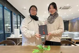 漂洋过海来学艺，武职开学季迎来两名留学生图片