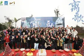 饶雪漫新剧《离歌》开机，钟燕平、冯家妹等参演图片