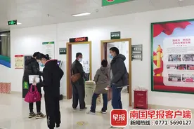 打个喷嚏就骨折？不少年轻人骨骼健康告急，医生提醒→图片