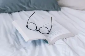 一课译词：力排众议图片