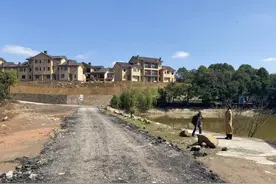 渝北玉峰山：整修道路解民忧 村民出行更舒心图片