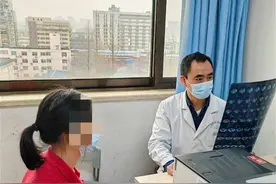 武汉一婆婆穿尿不湿才敢出门，原来患上了这个病图片