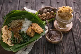 做肠镜前，少吃产渣食物图片