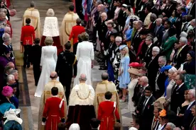 美国“第一夫人”参加英王加冕礼，美国总统为何不出席？图片