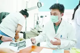 伤医事件3年后，眼科医生陶勇重新拿起手术刀！图片