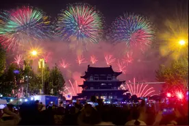 老外看长沙丨留学生镜头中的橘洲烟花秀图片