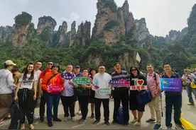 张家界迎来今年首个马来西亚旅游团，境外市场正在升温图片