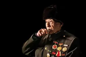 痛别！没用一枪一弹，让2700余敌军缴械投降的他，走了……图片