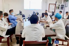 深圳95岁老人摔倒骨折，术后平安出院，医生提醒图片