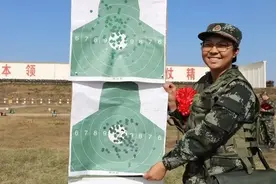 这是一场青春的战役……退役军人大学生为学弟学妹高考“加油”图片