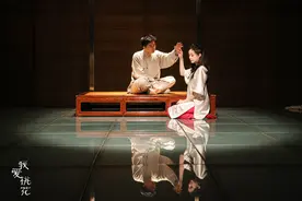 《我爱桃花》上演二十年，北京人艺青年演员集体接棒图片